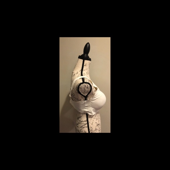 Two new sweet temptation bras - Picture 9 of 13